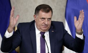 Milorad Dodik preti Zapadu.