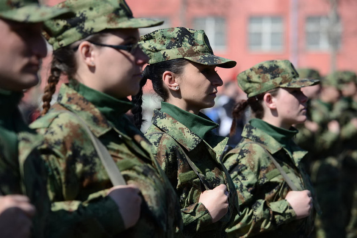 Žene u uniformi: Srbija čeka prvu generalku