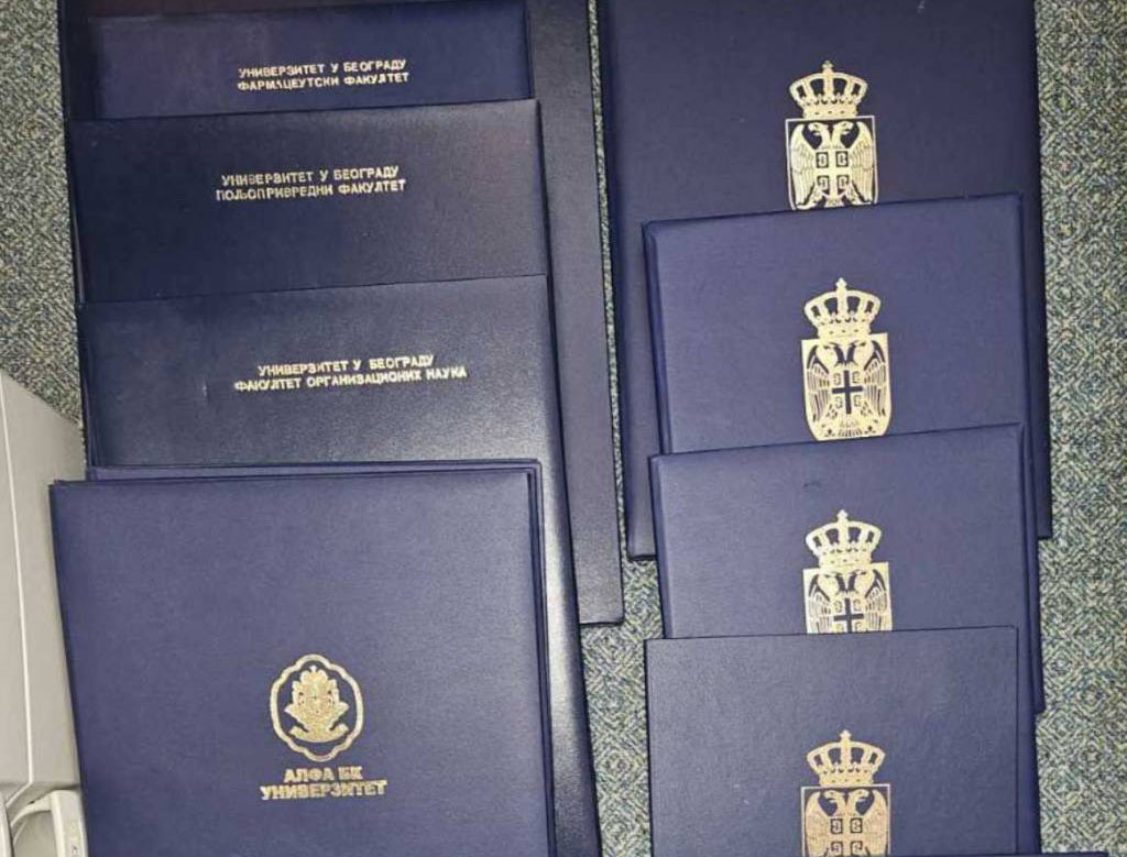 Zaposleni u srpskim ministarstvima falsifikovali dokumente za kosovske Albance