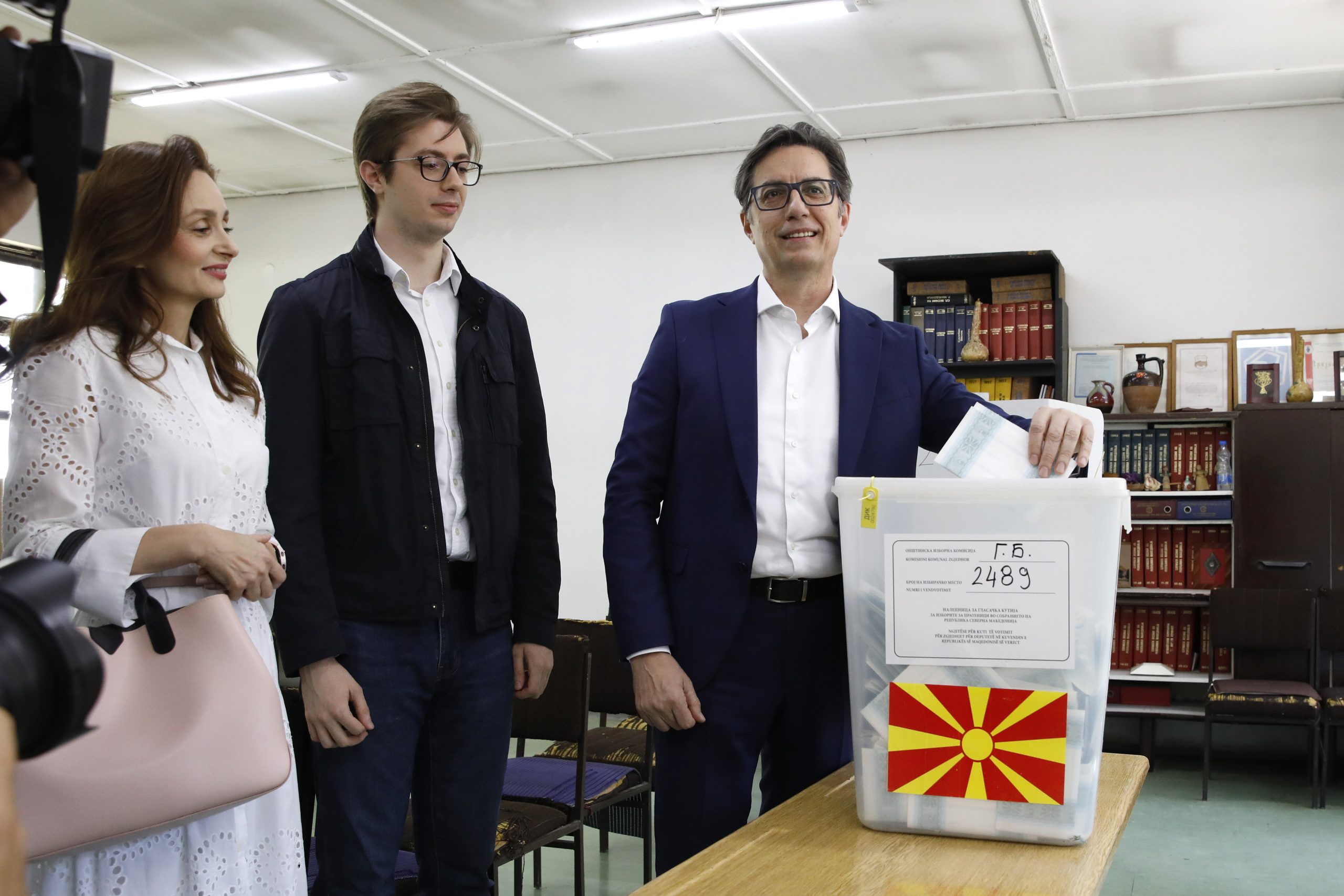 Izbori u Severnoj Makedoniji: Koja je tajna velikog uspeha Gordane Siljanovske Davkove