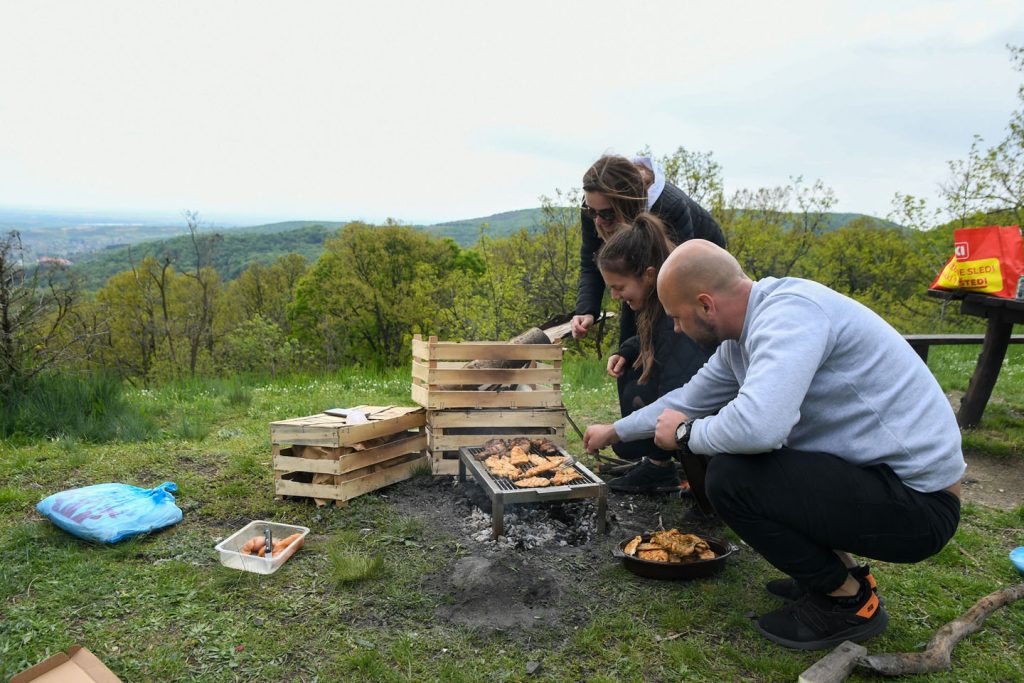 Neradni dani u Srbiji: Ove godine mini-odmor za Prvi maj i Uskrs