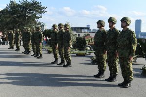 Pripadnici Vojske Srbiji pomažu stanovništvu koje ugrožava dugotrajna suša