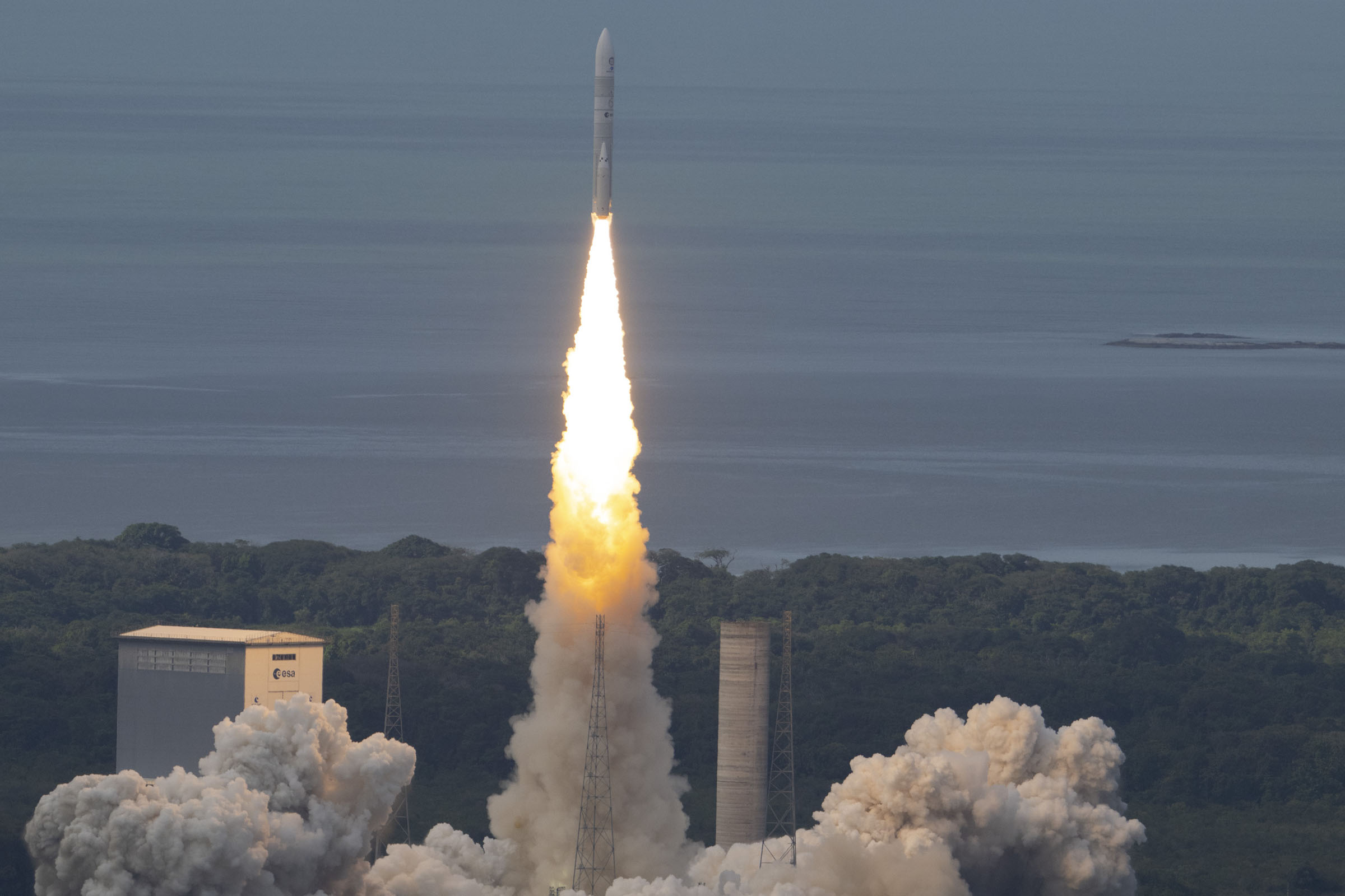 KONAČNO: Uspešno lansiranje “Arijane 6“ sa kosmodroma Kuru