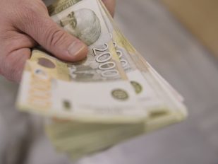 Plate u Srbiji: Polovina ljudi zarađuje manje od 600 evra