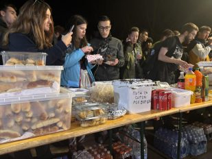 Posluženje za studente u Staroj Pazovi