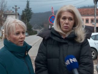 Svetlana Stoilković, administrativna radnica i Jana Bosanac, voditeljka slučaja i supervizorka u Centru za socijalni rad Gadžin Han