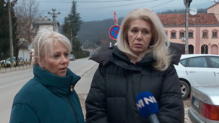 Svetlana Stoilković, administrativna radnica i Jana Bosanac, voditeljka slučaja i supervizorka u Centru za socijalni rad Gadžin Han