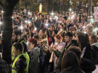 Protest srednjoškolaca ispred Vrhovnog javnog tužilaštva