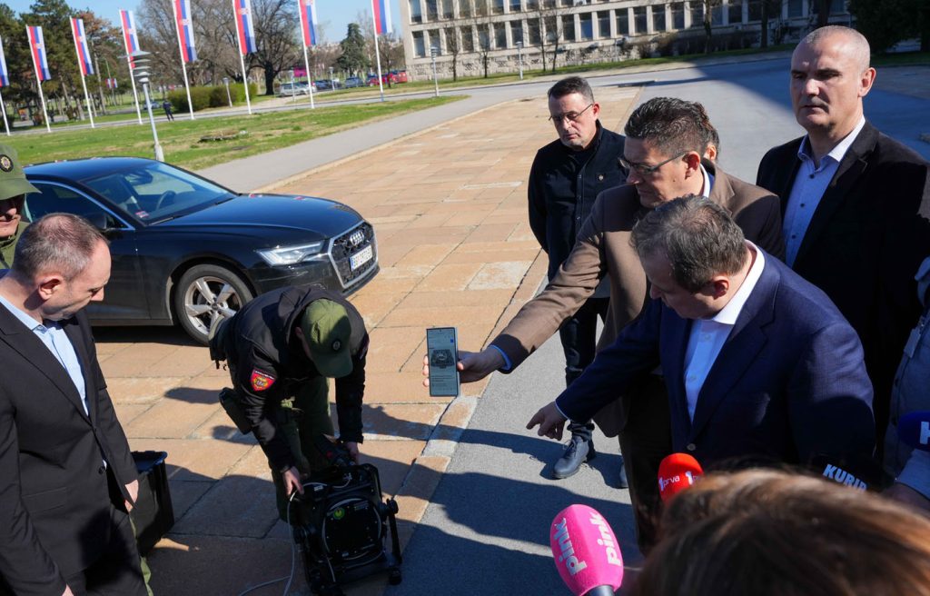 Konferencija za novinare Ivice Dačića i prikaz rada LRAD-a