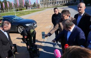 Polovan, „nekorišćen“: Vlast bi sada da proda zvučne topove