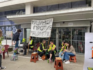 Blokada RTS-a traje od 14. aprila