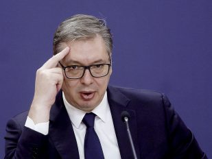 Vučić gostujući na RTS-u najavio da neće biti skupa SNS-a na vidiovdan
