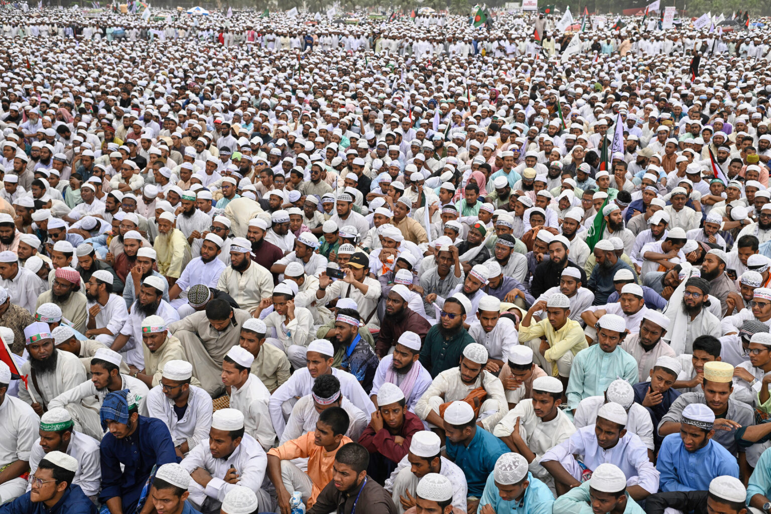 Hiljade islamista protestuje protiv prava žena u Bangladešu