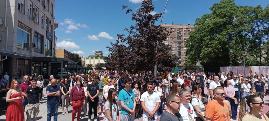 Protest u Šapcu počeo je tišinom
