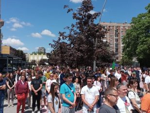 Protest u Šapcu počeo je tišinom
