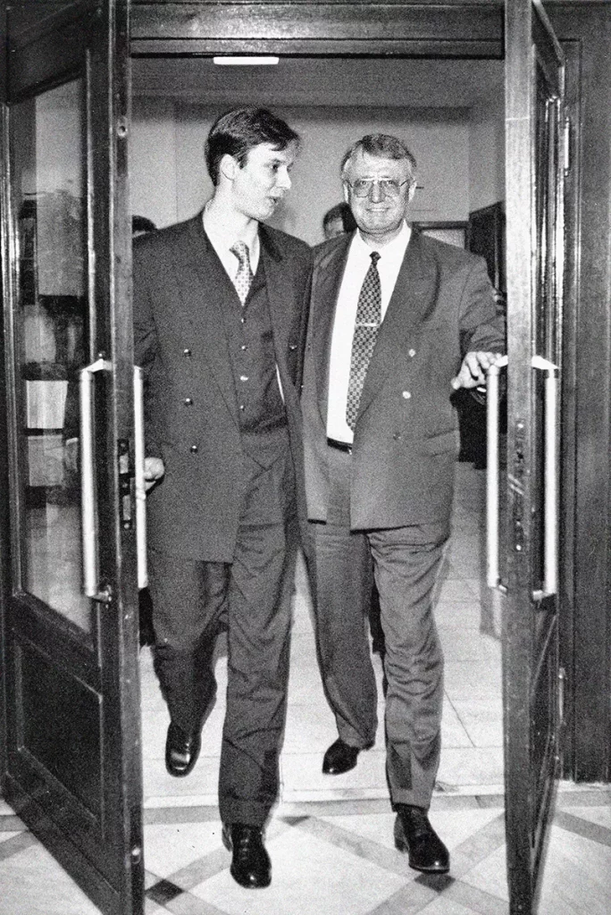 Aleksandar Vučić i Vojislav Šešelj, 1998, Skupština Srbije