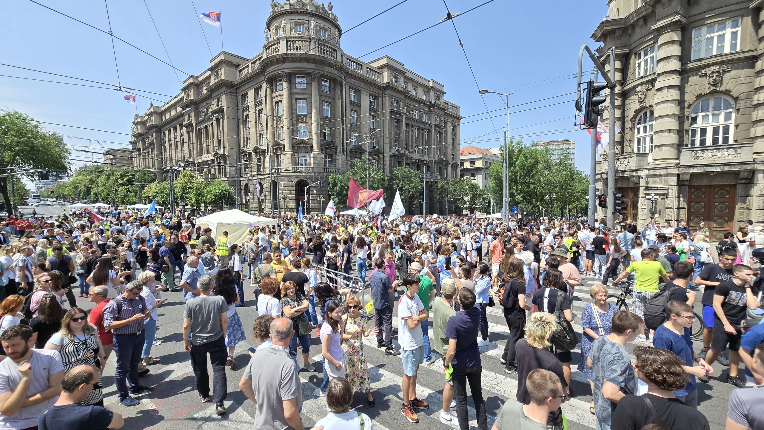 Protest ispred Vlade Srbije