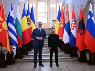 Vučić je najavio da će Srbija obnoviti gradove u Ukrajini