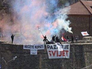 PROTEST KOJI JE PROMENIO SVE: Istinsko zajedništvo Bošnjaka i Srba, Novi Pazar