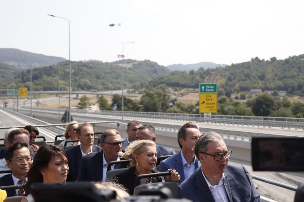 Predsednik Srbije Aleksandar Vučić obilazi novu deonicu auto-puta E-763 