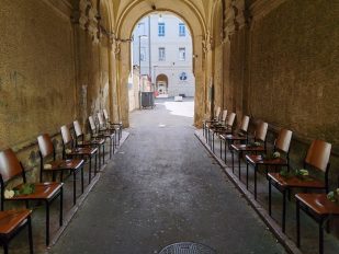 Protest ispred Ekonomske škole 