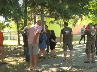 Bački Petrovac: SNS aktivisti prekinuli izložbu