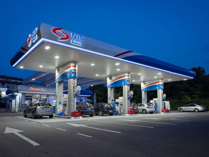 Nakon uvođenja američkih sankcija na benzinskim pumpama NIS-a neće moći da se plaća stranim karticama
