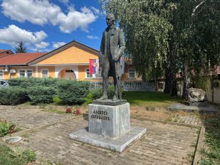 Univerzitet u Prištini sa privremenim sedištem u Kosovskoj Mitrovici