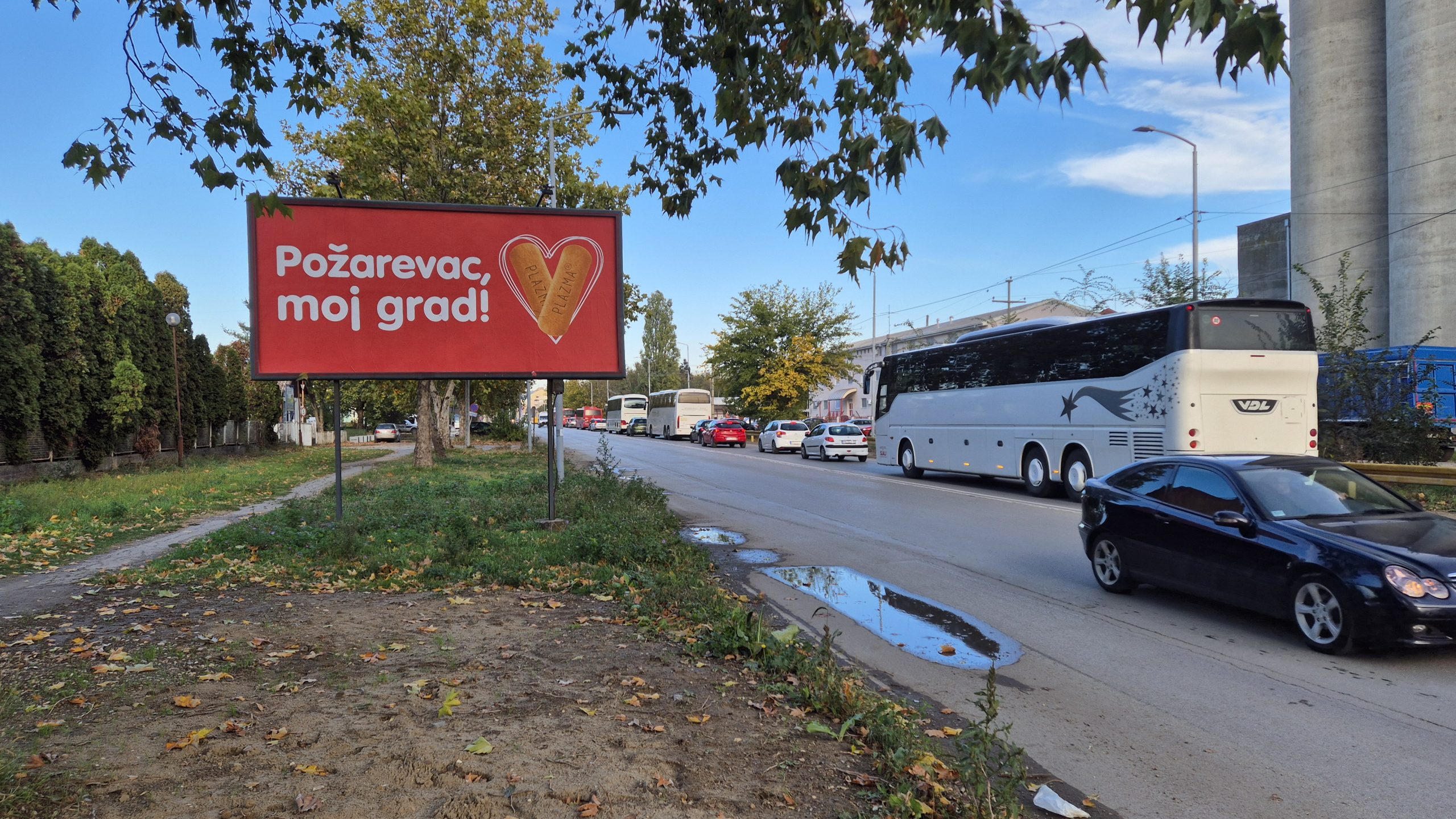 Niz autobusa na ulazu u Požarevac sa Beogradskog puta