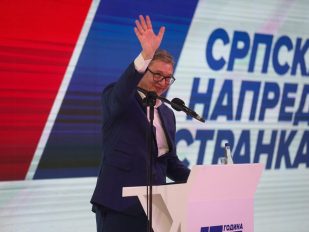 Predsednik Srbije Aleksandar Vučić na proslavi 17. godišnjice osnivanja Srpske napredne stranke u Zrenjaninu.