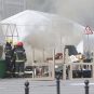 Vatrogasci gase požar u šatorima u Ćacilendu nakon pucnjave u kojoj je napadač V. A. ranio jednog čoveka