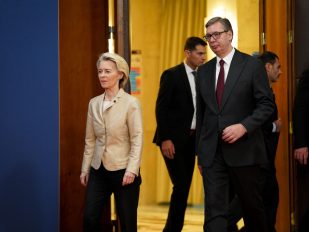 Predsednica Evropske komisije Ursula fon der Lajen i predsednik Srbije Aleksandar Vučić u Beogradu, 15. oktobra 2025.