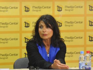 Dekanka Filološkog fakulteta u Beogradu Iva Draškić Vićanović trebalo bi da 21. oktobra bude saslušana pred Prekršajnim sudom zbog prijave Prosvetne inspekcije.