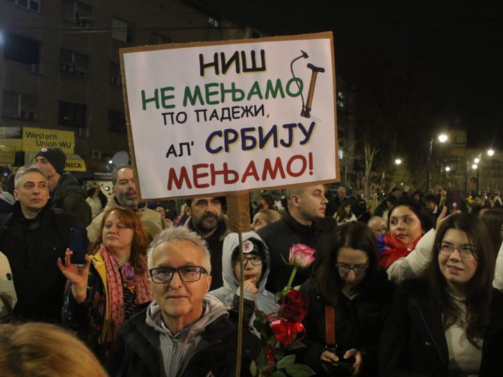 Studenti su naveli da će se prisetiti svega kroz šta su prošli tokom tokom 11 meseci protesta, od vređanja i omalovažavanja, preko gaženja i prebijanja, pa sve do hapšenja.