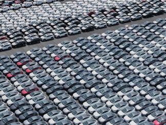 Kineski automobili u Šangajskoj luci.