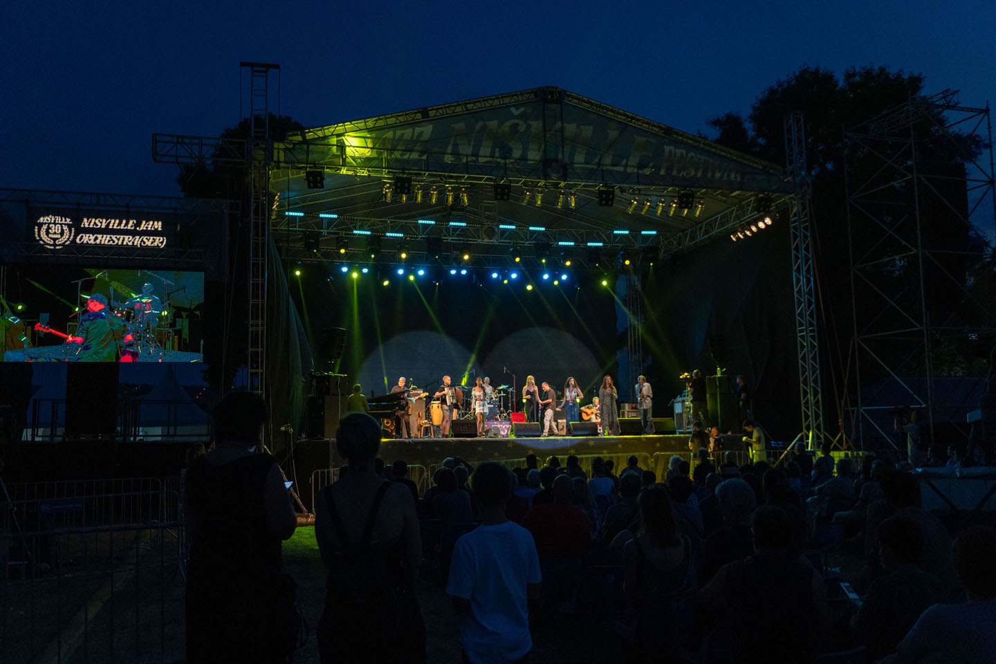 Koncertom mladih domaćih muzičara iz Nišvil džem orkestra (Nisville Jam Orchestra) na Niškoj tvrđavi.