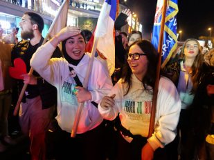 Doček studenata iz Novog Pazara u Beogradu.