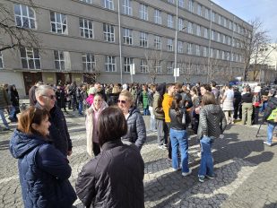 Protest ispred Pete beogradske gimnazije