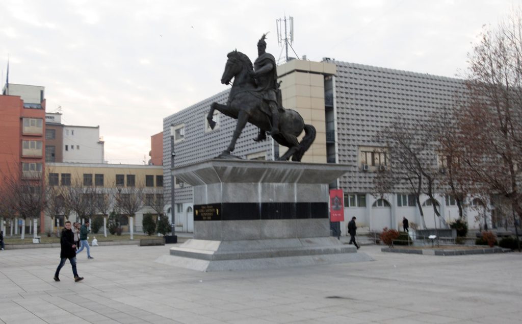 Spomenik Đurađu Kastriotu Skenderbegu u Prištini.