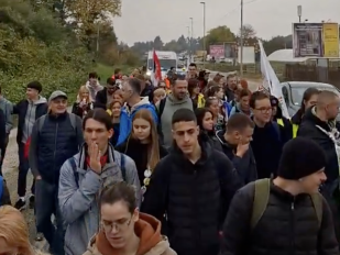 Studenti iz Čačka i Kraljeva na putu ka Novom Sadu