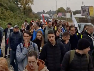 Studenti iz Čačka i Kraljeva na putu ka Novom Sadu