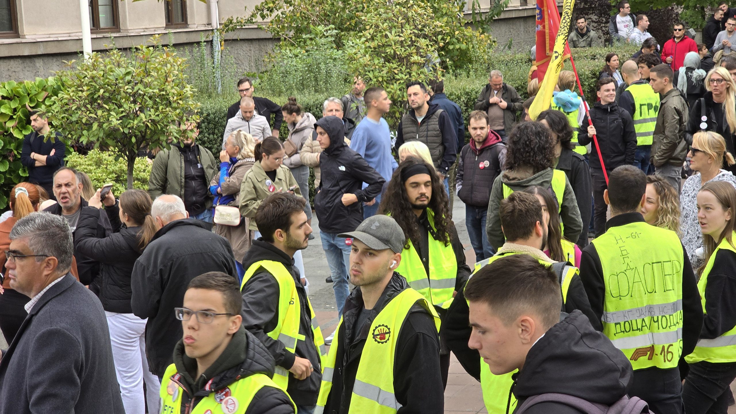 U znak podrške kolegama sa Univerziteta u Prištini sa sedištem u Kosovskoj Mitrovici i Srbima sa Kosova, studenti u blokadi organizuju skup u Beogradu.