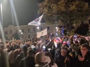 Veliki broj Čačana aplauzom je pozdravio sudente koji pešače u akciji „16 dana za 16 žrtava.