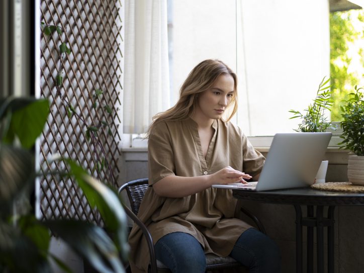 Zaposleni u Srbiji sve više traže slobodu da sami upravljaju svojim vremenom i načinom rada.