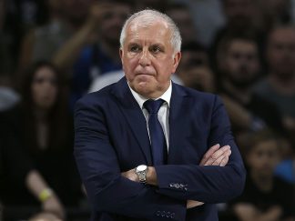 Lepo je kad se narod bavi i jezikom. Recimo, povodom toga šta u slučaju Željka Obradovića znači „ostavka“ i koliko je bitno da li jeste ili nije „neopoziva“.