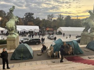 Šatorsko naselje ispred Narodne skupštine