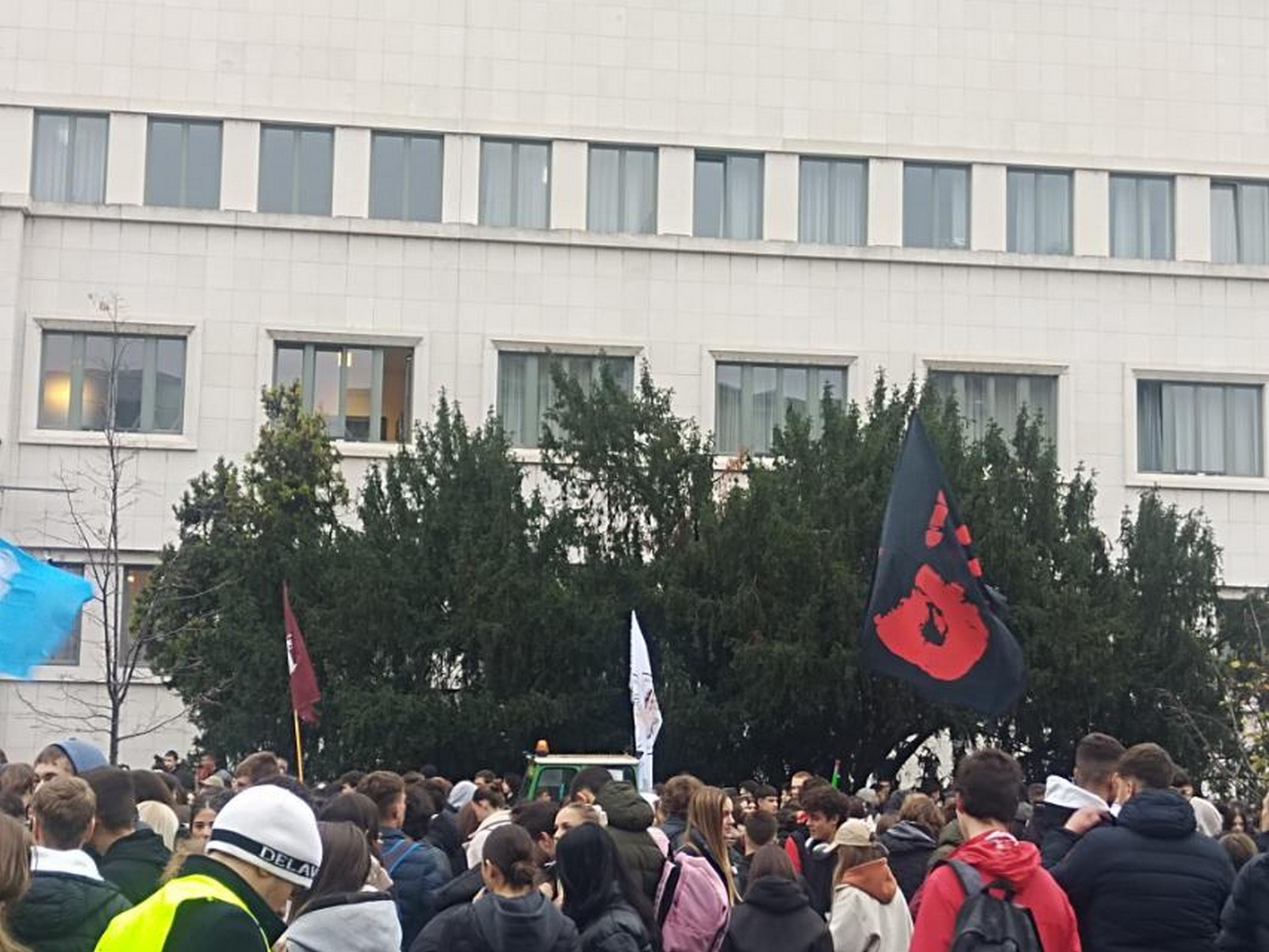 Milomir Jaćimović i njegov sin štrajkuju glađu u Novom Sadu.