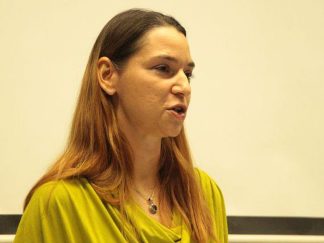 Profesorka Jelena Kleut za „Vreme“ govori o pokušaju da je ostave bez posla na Filozofskom fakultetu, ćutanju nekih kolega i „gledanju svog posla“.