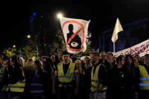 Doček studenta koji su pešačili do Novog Sada