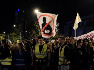 Doček studenta koji su pešačili do Novog Sada